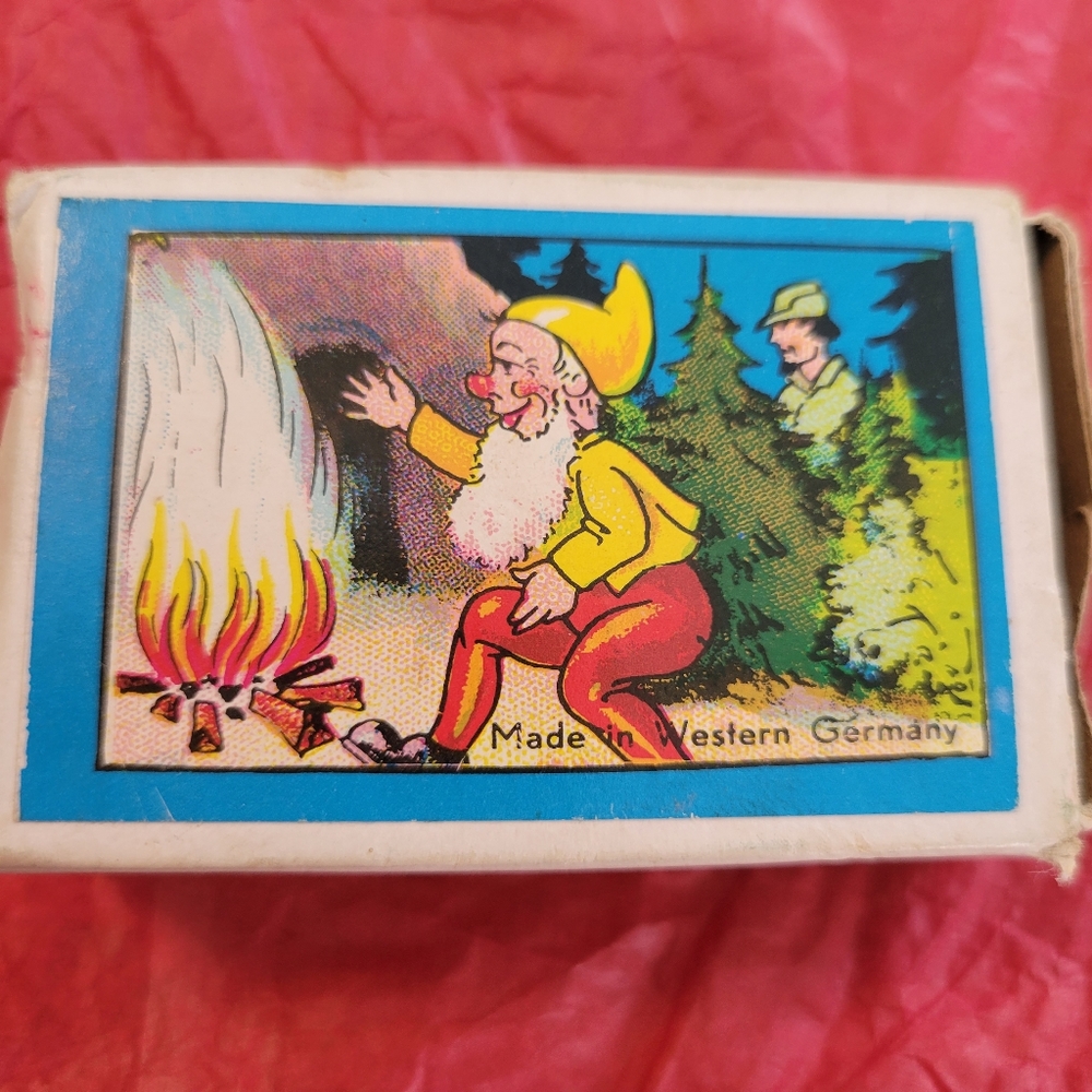 Vintage West Germany Small Block Puzzle ~ Colorful ~ 1940's-'50s ~ Great Images!